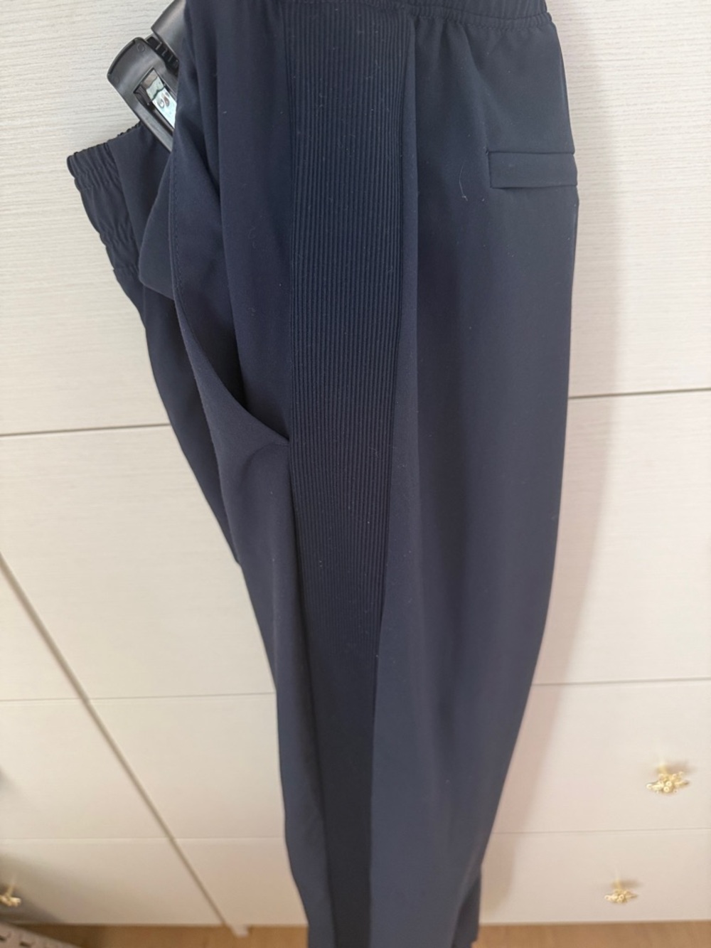 Athleta Navy Elastic Waist Active Pants - Picture 3 of 3